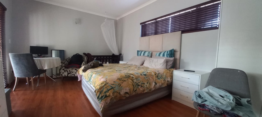 5 Bedroom Property for Sale in Wetton Western Cape